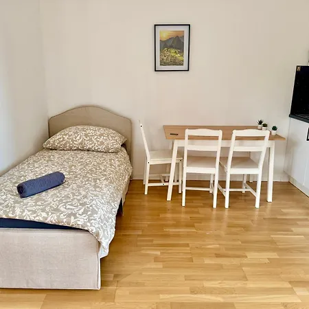 Wn Modern With Terrace Patio Apartment Wiener Neudorf