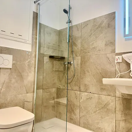 Wn Modern With Terrace Patio Apartment Wiener Neudorf